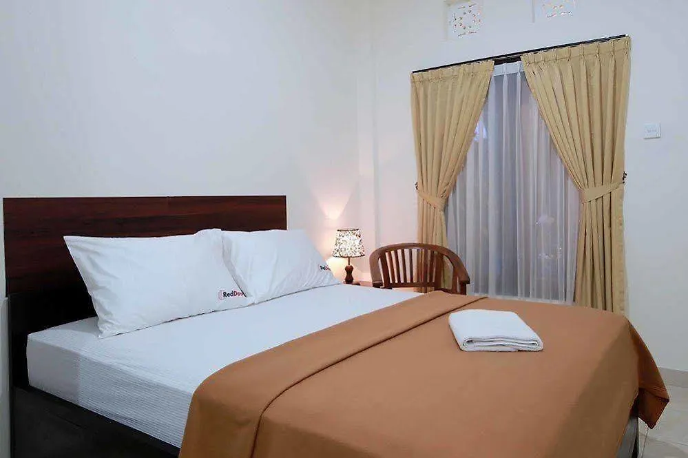 Reddoorz Near Marlboro Hotel Denpasar  Denpasar (Bali)