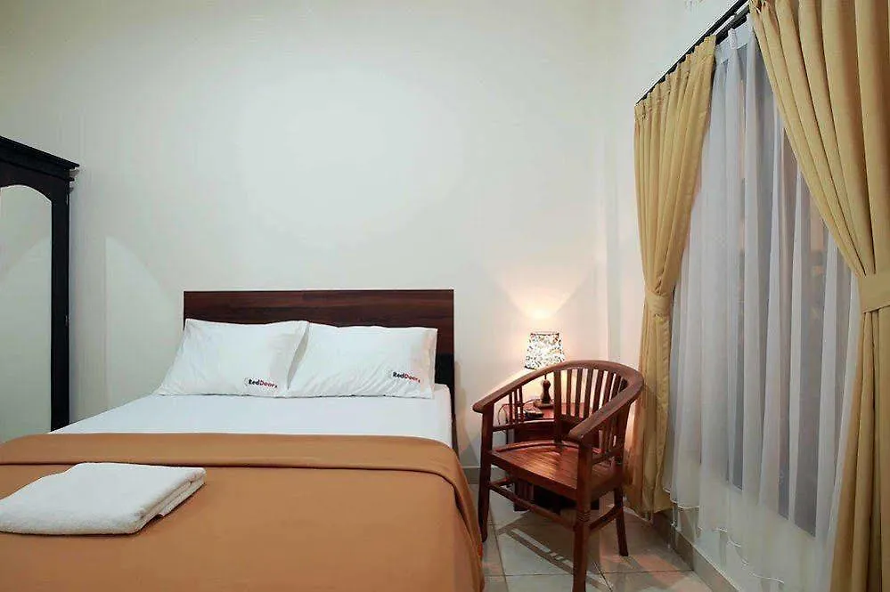 **  Reddoorz Near Marlboro Hotel Denpasar  Indonesia